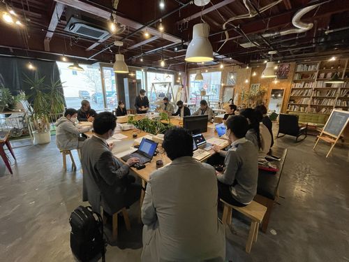 写真１事業企画を進める実行委員会（市内EATLAB）